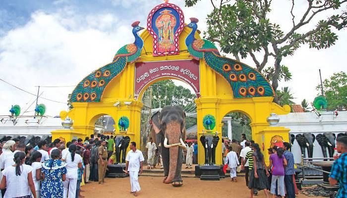 කතරගම දේවාලයට ඩිෂාන් ගුණසේකර යළි පත් කරන්නැයි ඉල්ලා මහජන පෙත්සමක්