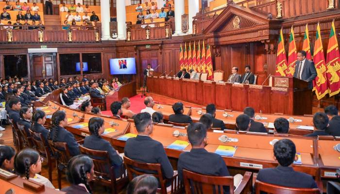 කඩුවෙල බෝමිරිය මධ්‍ය මහා විද්‍යාලයේ ශිෂ්‍ය පාර්ලිමේන්තුවේ මංගල සැසිවාරය ජනාධිපති ලේකම් කාර්යා‍ලයේදී
