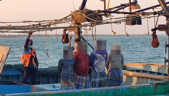 ඉන්දීය ධීවරයින් 11 දෙනෙකු අත්අඩංගුවට