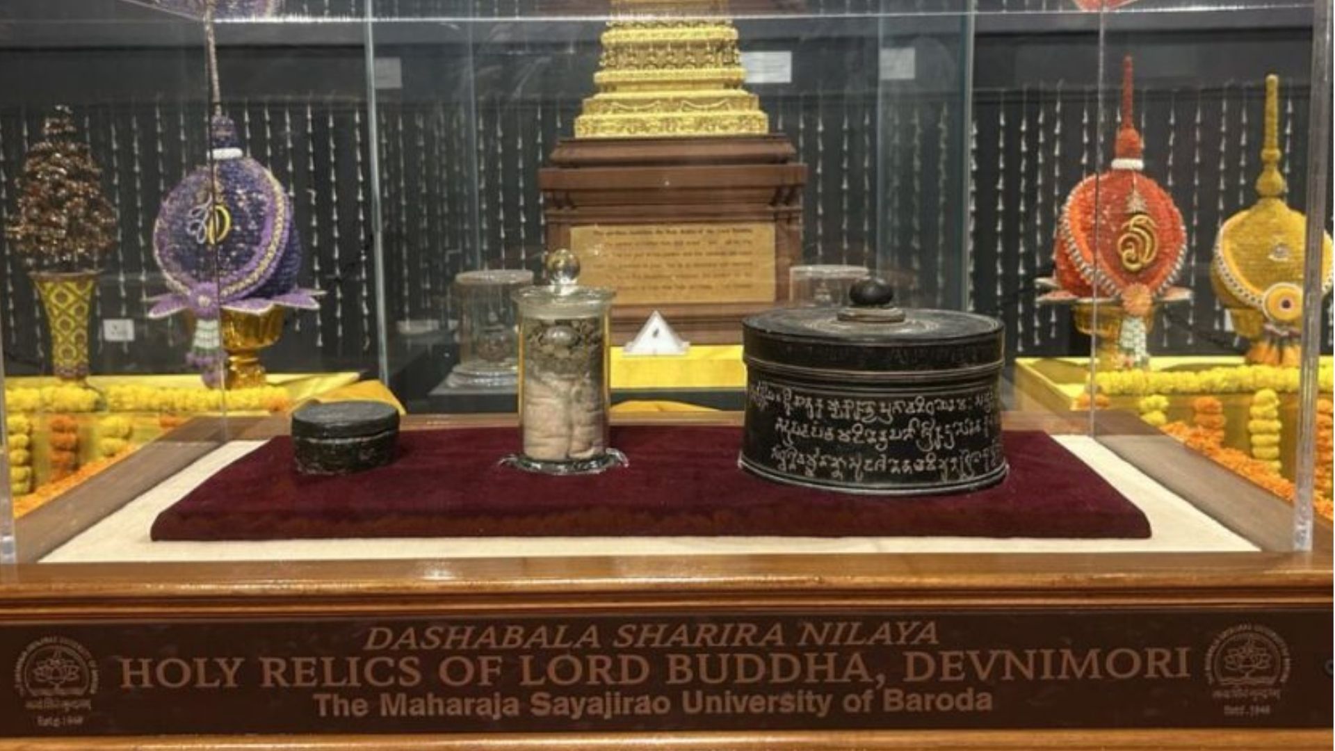 ඓතිහාසික දෙව්නිමෝරි සර්වඥ ධාතු ප්‍රදර්ශනය අවසන් වෙයි