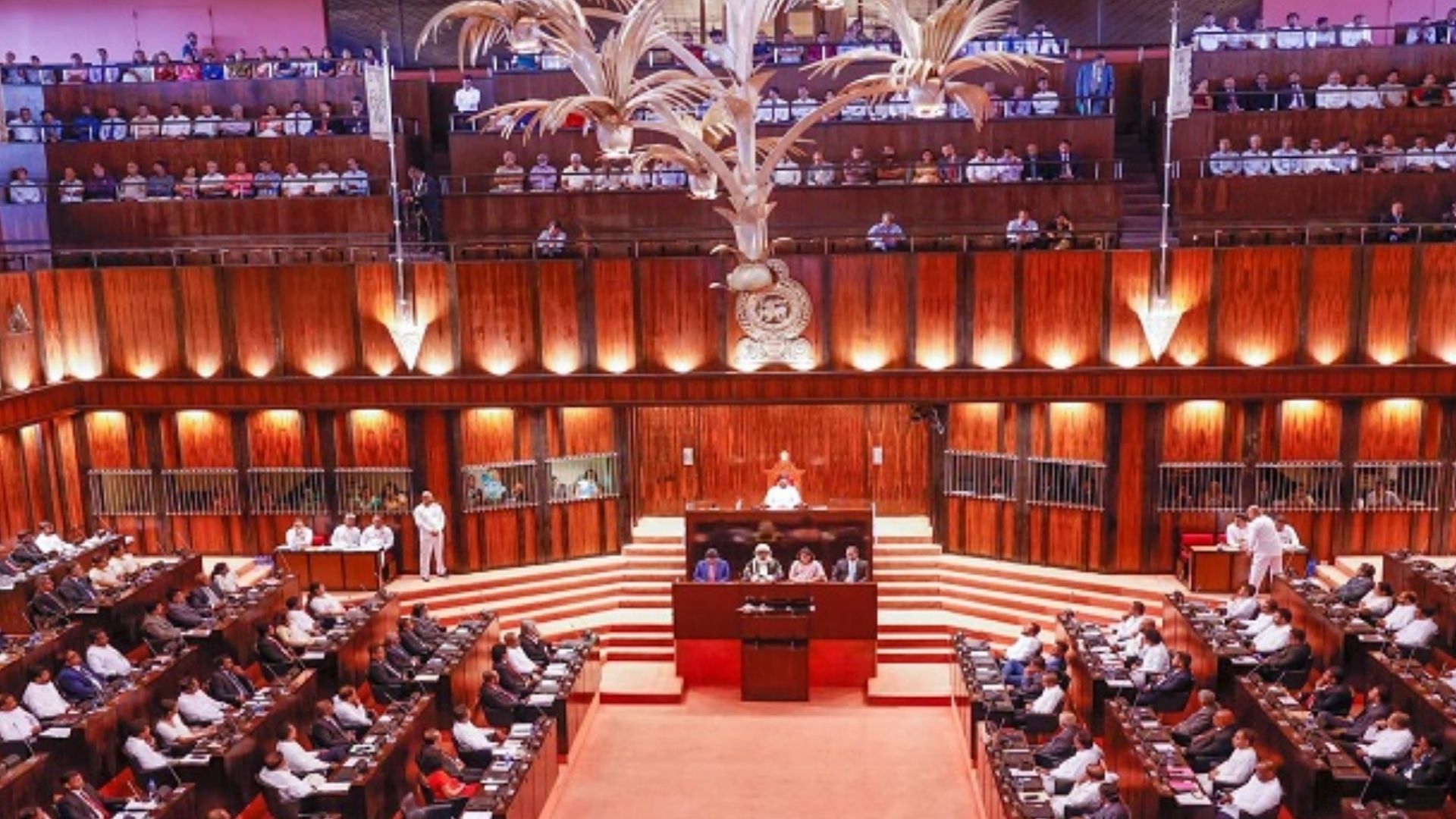 කතානායකට එරෙහි පැමිණිල්ලකට අල්ලස් කොමිසම ගත් තීරණය