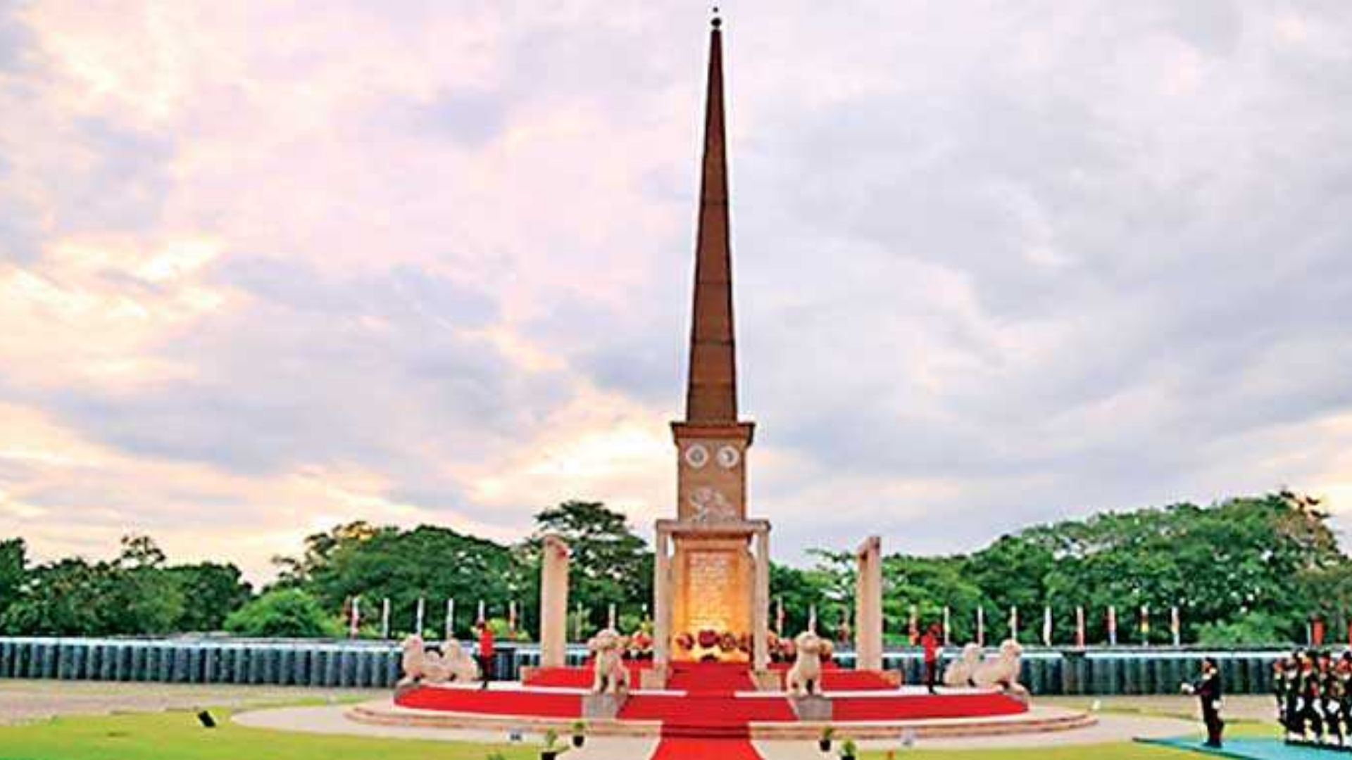 ජාතික රණවිරු සැමරුම ජනපතිගේ ප්‍රධානත්වයෙන් පස්වරුවේ