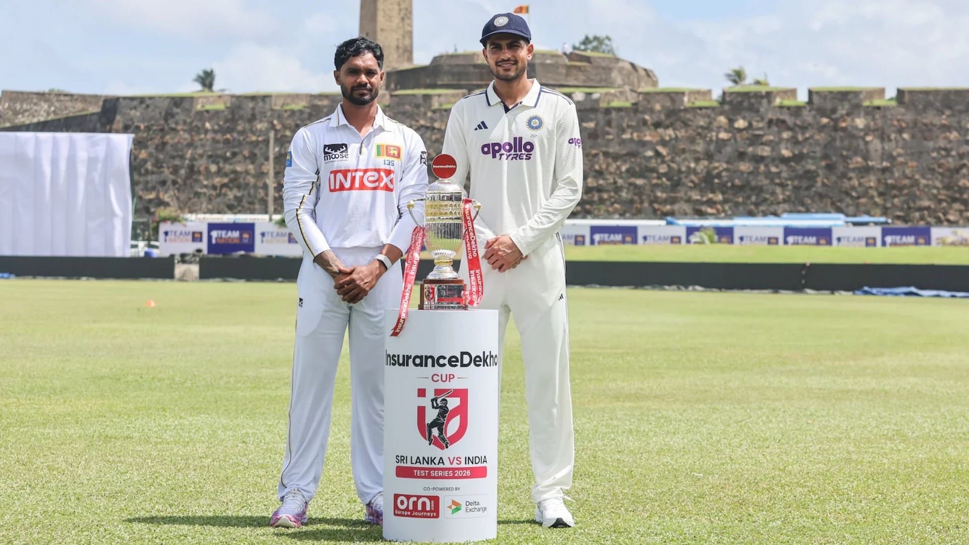 පළමු ටෙස්ට් තරගයේ කාසියේ වාසිය දිනූ ඉන්දියාව පළමුව පිත්ත අතට ගනී